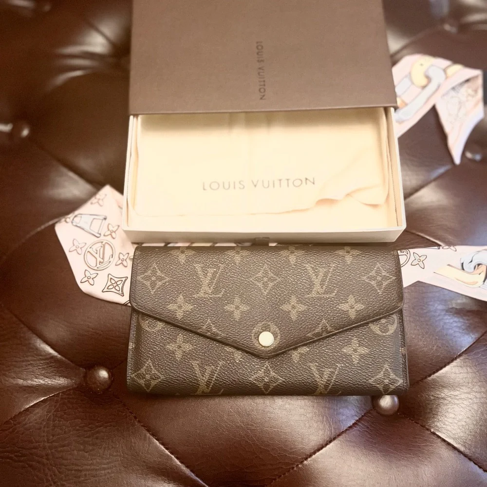 LOUIS VUITTON Long Wallet Portefeuille Sarah Monogram canvas 💯% Authentic - Picture 2 of 16